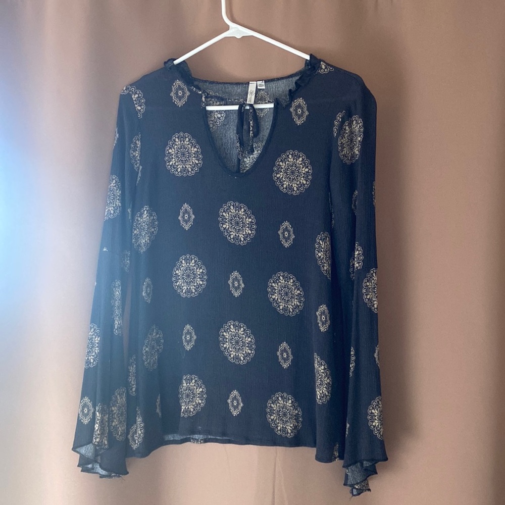 Women’s long sleeve blouse with cutout